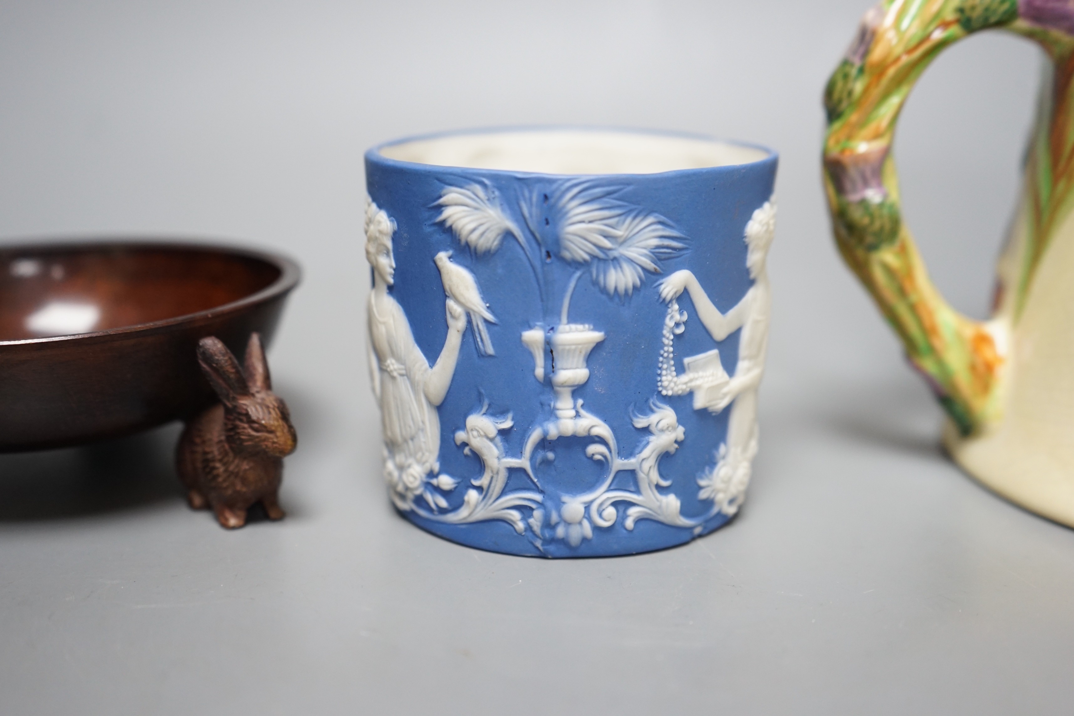 A Crown Devon Fieldings musical mug, a bronze tripod dish and a jasper pot